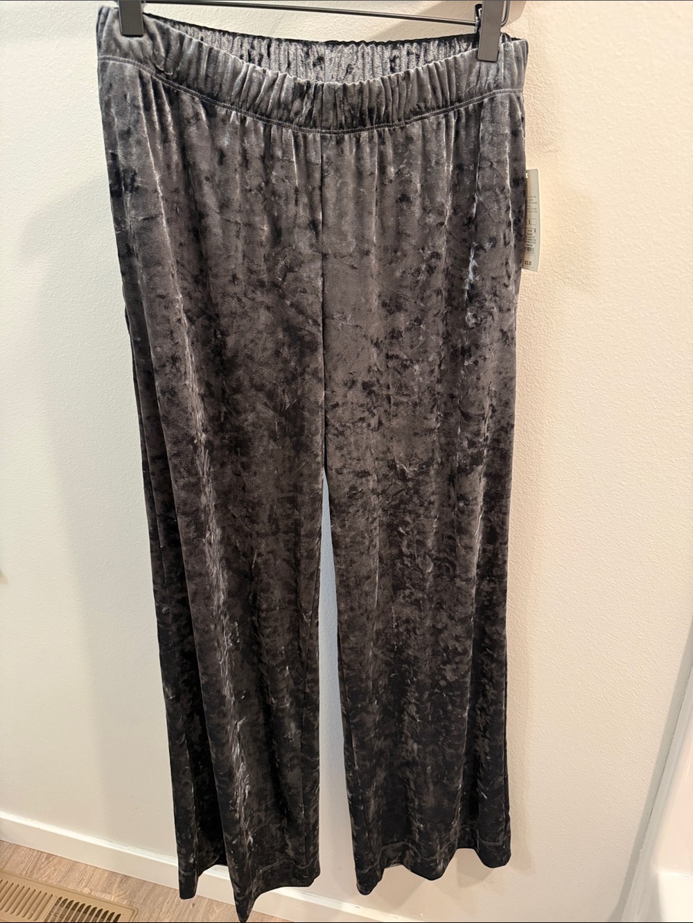 Crushed Velvet Wide-Leg Pants - Charcoal Gray